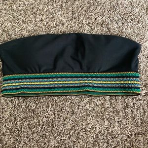 Super cute swimsuit top!